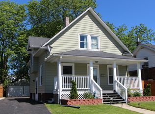 37 N Chapel St, Waukegan, IL 60085