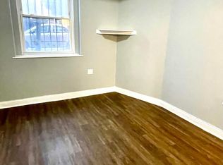 2205 E 70th Pl APT 2W, Chicago, IL 60649