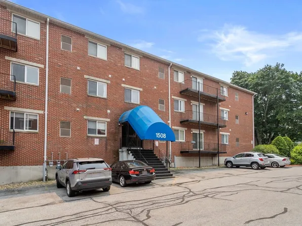 1508 Gorham St APT 207, Lowell, MA 01852