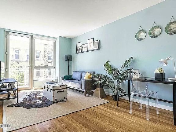 5th image of 211 McGuinness Blvd APT 711