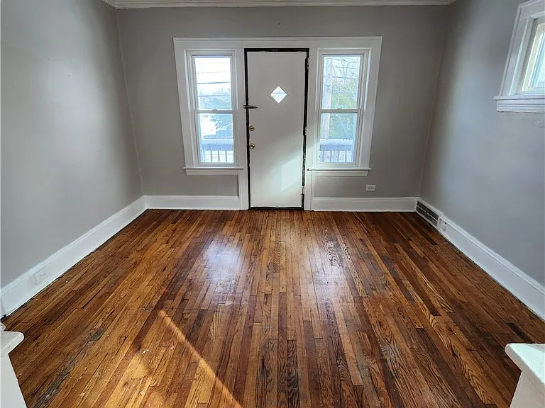 3610 E 120th St #3 — Photo 3