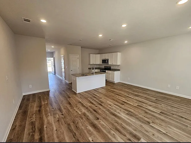 6023 Bemiss Towns Dr — Photo 2