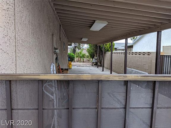 4th image of 6712 Old Castle Dr