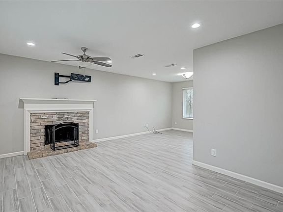 5th image of 2511 Anthony Hay Ln