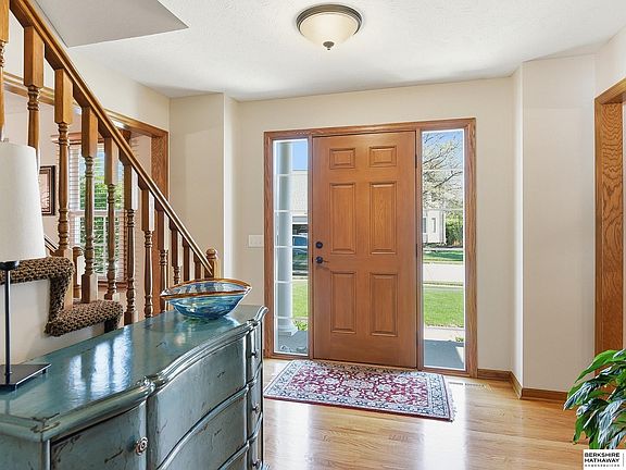 3rd image of 10383 Redick Ave