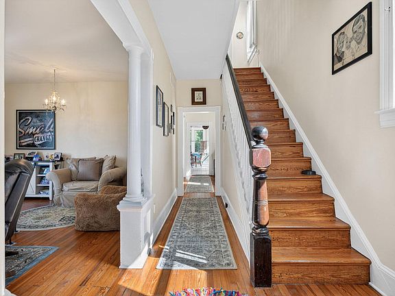5th image of 338 Rosebank Ave