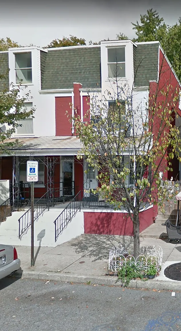 547 Rockland St photo 1