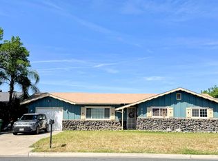 369 Lindale St, Porterville, CA 93257