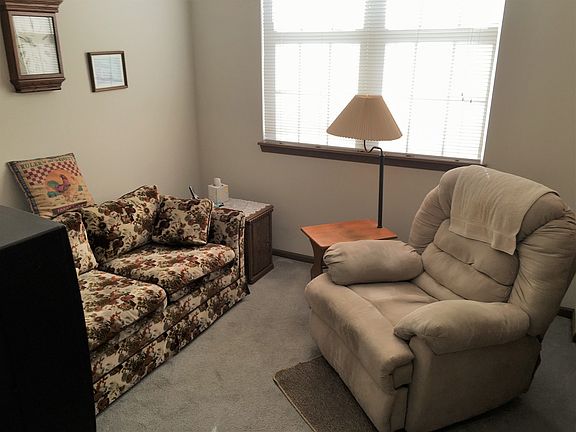 5th image of 16462 Crescent Lake Dr