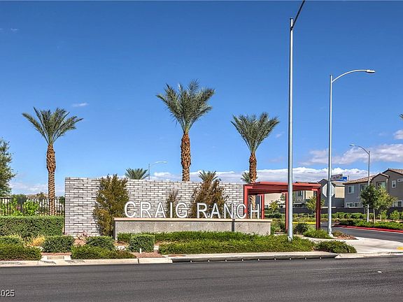 5th image of 1038 Solemn Cactus Ave