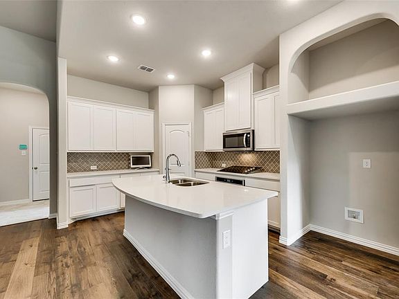3rd image of 4420 Terraview Dr