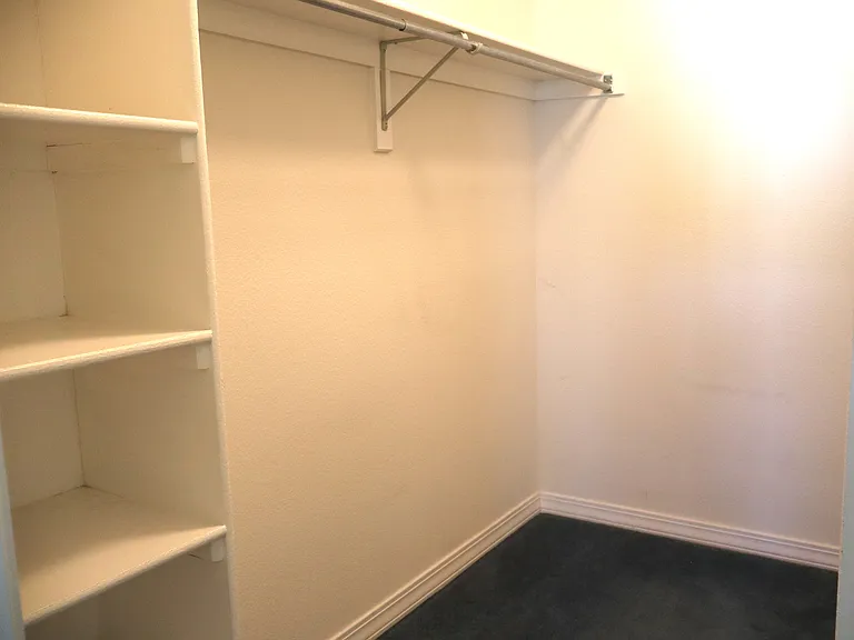 1419 Red Mountain Dr #3 — Photo 6