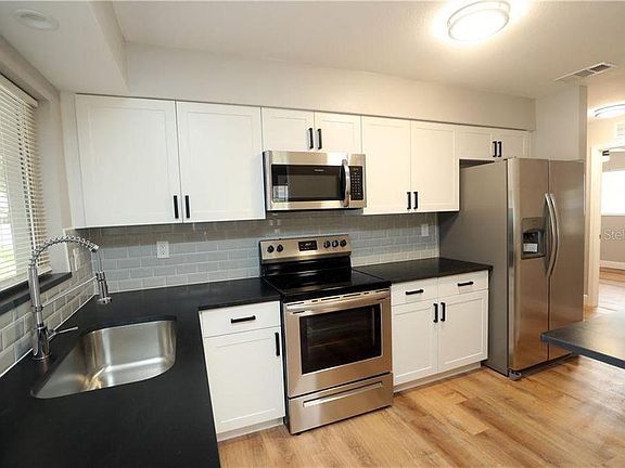 5th image of 1643 W Orangecrest Ave