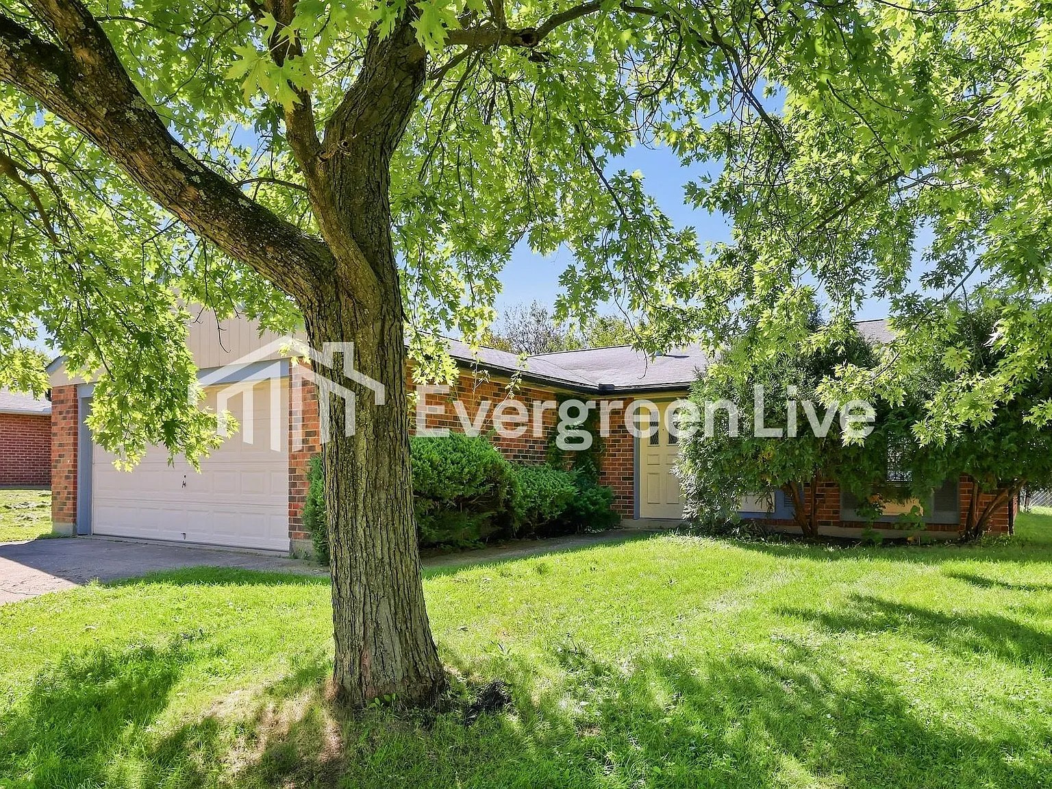 2 bed, 2.0 bath, 1105 sqft, $1,495 — Photo 2