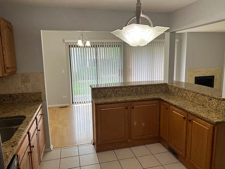 321 Maplewood Ct #B1 — Photo 7