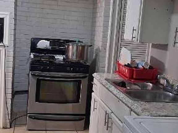 4th image of 1536 Catalina St