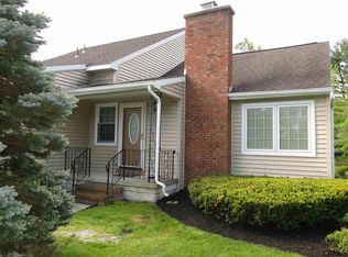 1214 Carlyle Dr, Niskayuna, NY 12309