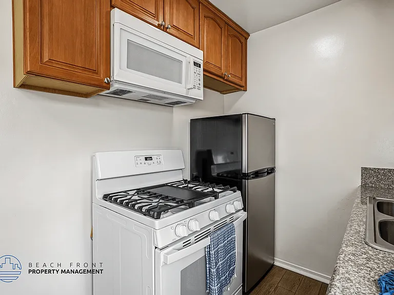 11100 Pangborn Ave. — Photo 4