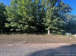 1064 Bittersweet Rd, Lake Ozark, MO 65049