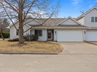 10130 Meredith Dr APT 8, Urbandale, IA 50322