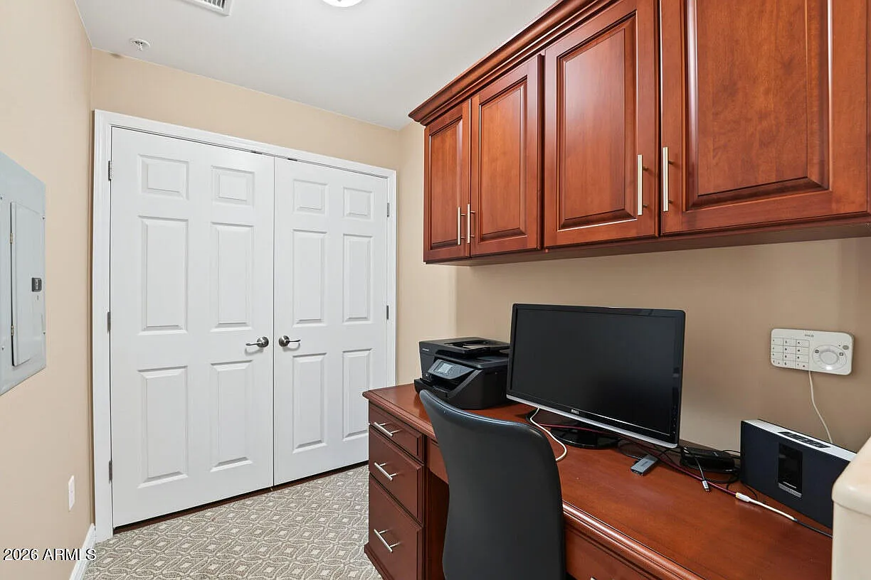 2 bed, 2.0 bath, 1246 sqft, $3,300 — Photo 4