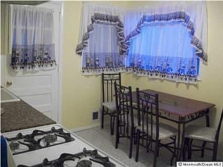 2nd image of 491 Ferndale Pl