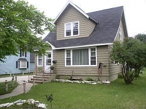 1st image of 422 Arbutus Ave