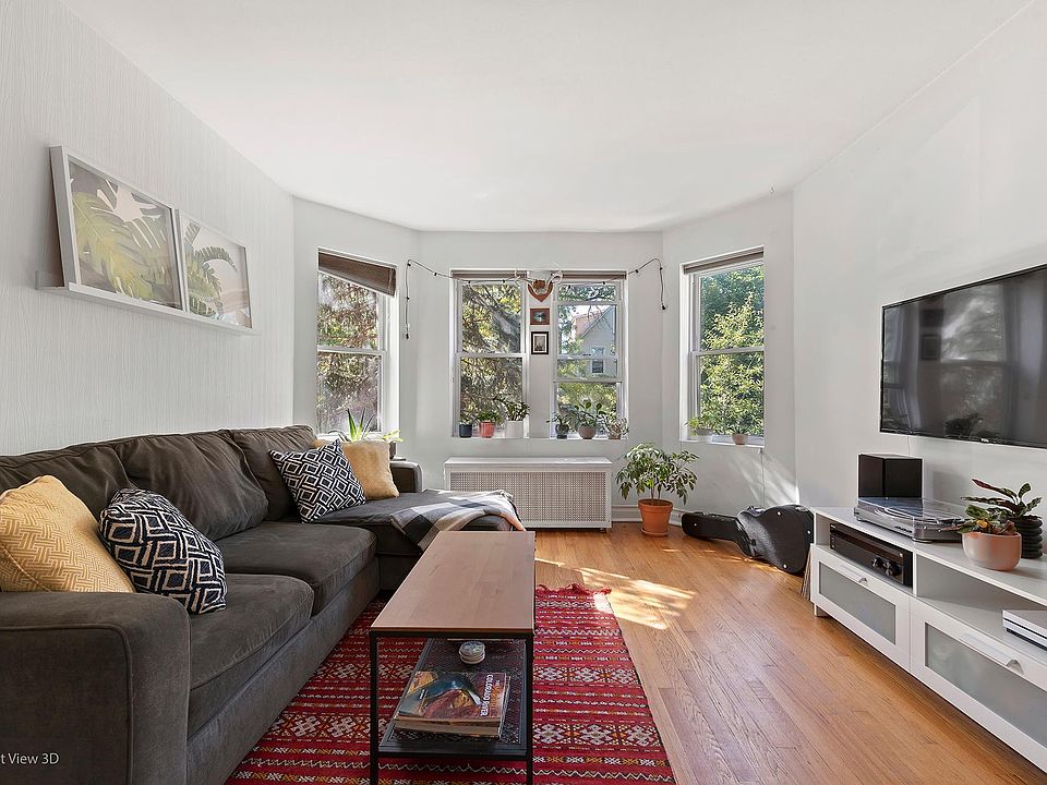 1st image of 2839 N Sawyer Ave APT 1N