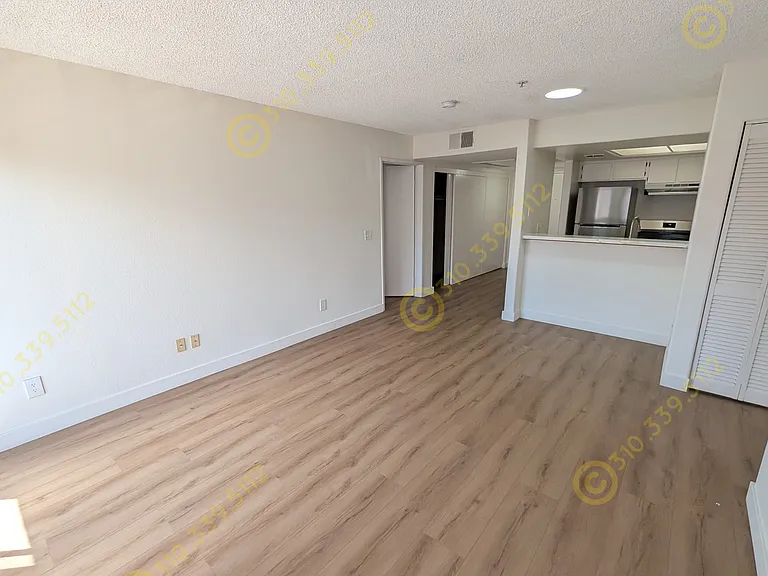 831 Alpine St #203 — Photo 24