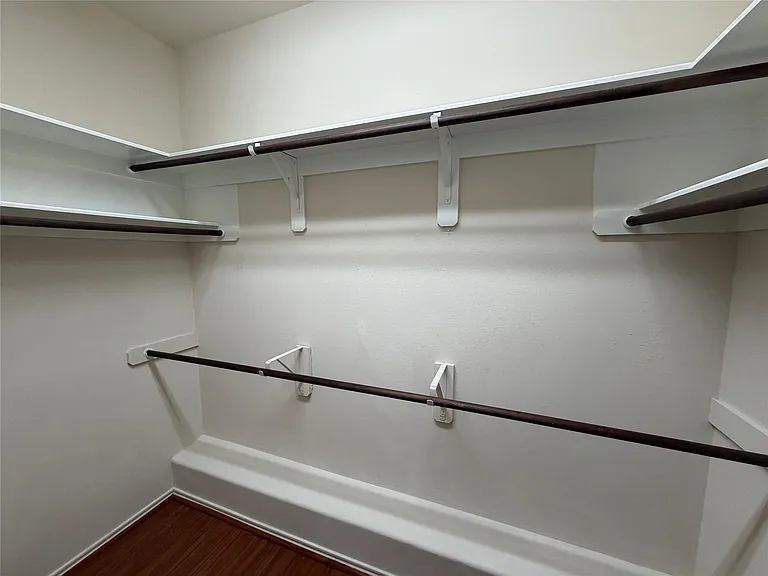 6826 Pheasant Oak Dr — Photo 11