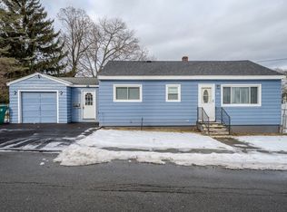 20 17th St, Lowell, MA 01850