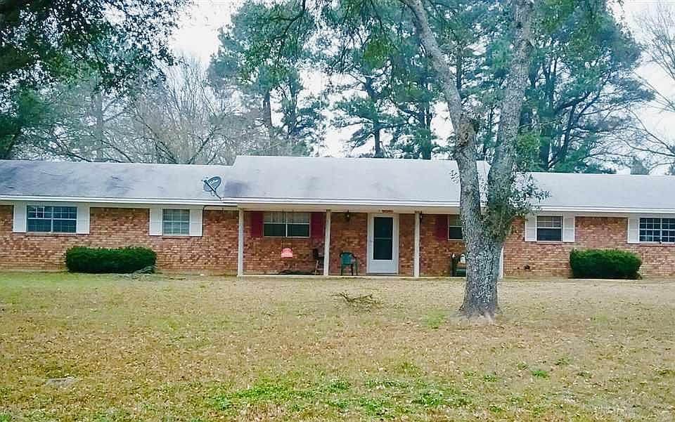 1st image of 713 Pecan St