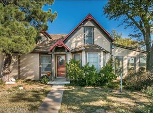 105 E 10th St, Wildorado, TX 79098