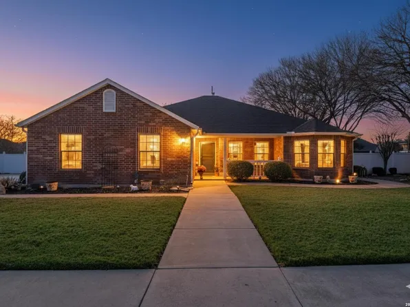 1707 Park View, Pleasanton, TX 78064