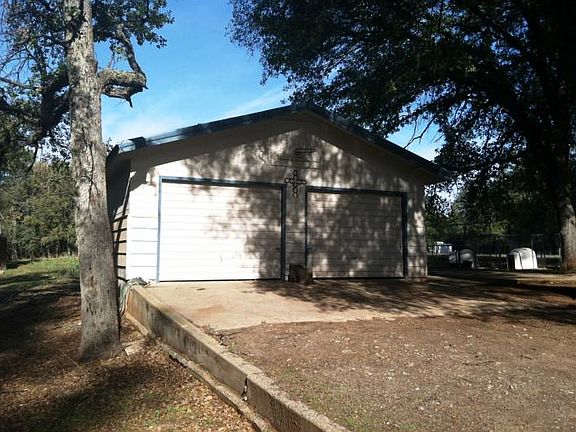 Detached 2 Car Garage