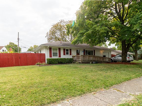 2nd image of 434 Weymouth Ln