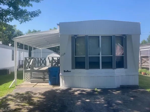 129 Bennett Dr, Vienna, OH 44473