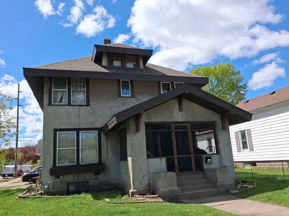 377 E 6th St, Winona, MN 55987