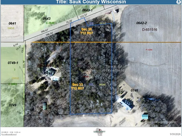 S4442 Johnson Rd, Baraboo, WI 53913