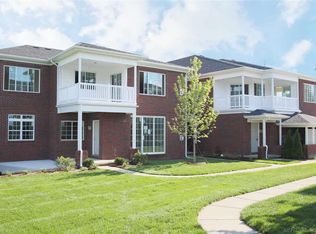 7006 Boulder Pointe Dr #96/16, Washington Township, MI 48094