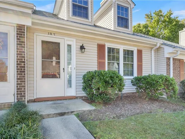 105 Farmstead Pl, Yorktown, VA 23692