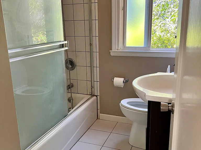 315 Juanita Ave — Photo 5