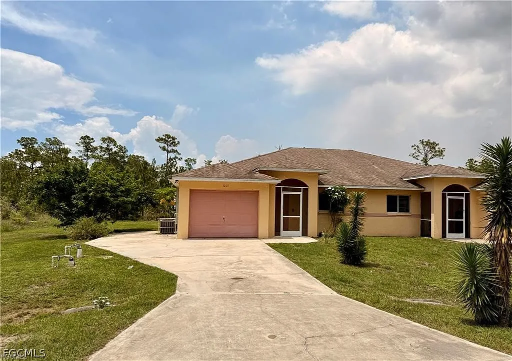 3 bed, 2.0 bath, 1217 sqft, $1,400 — Photo 4