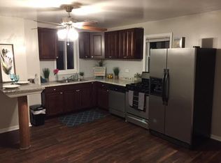 233 E 19th St FL 2ND, Lockport, IL 60441