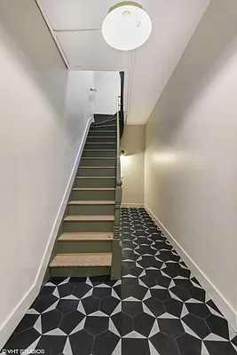 Rented by Venn NY Inc | media 14