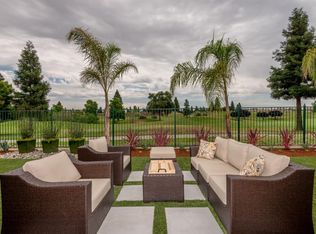 11742 N Via Venitzia Ave, Fresno, CA