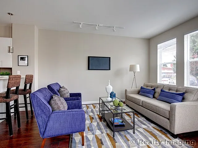 Axis PDX Apartments — Photo 9