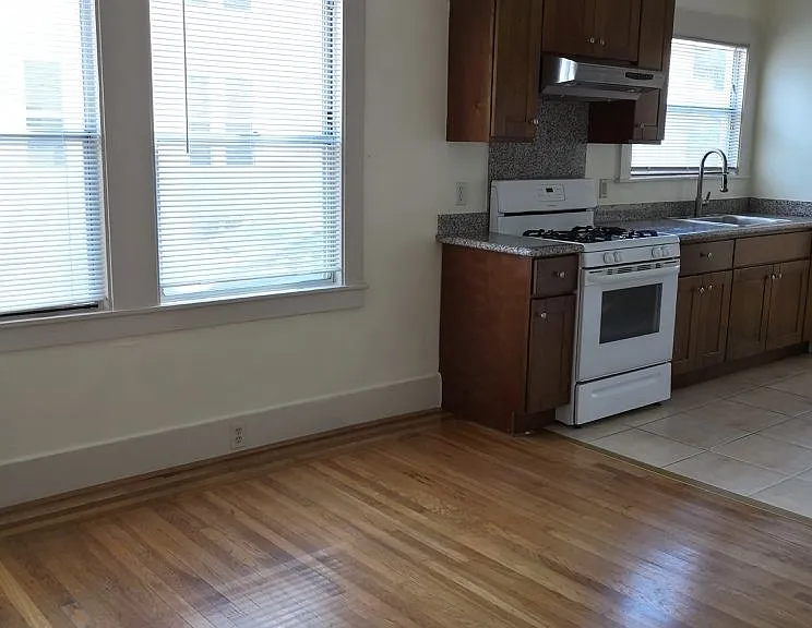 1522 Oxford St #1522 — Photo 17