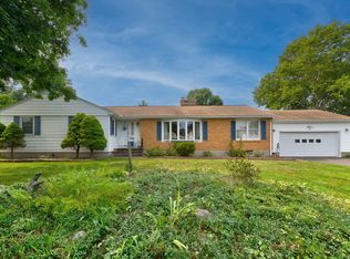 9 Surrey Pl, Wethersfield, CT 06109