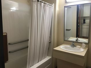 2750 NE 8th St, Homestead, FL 33033